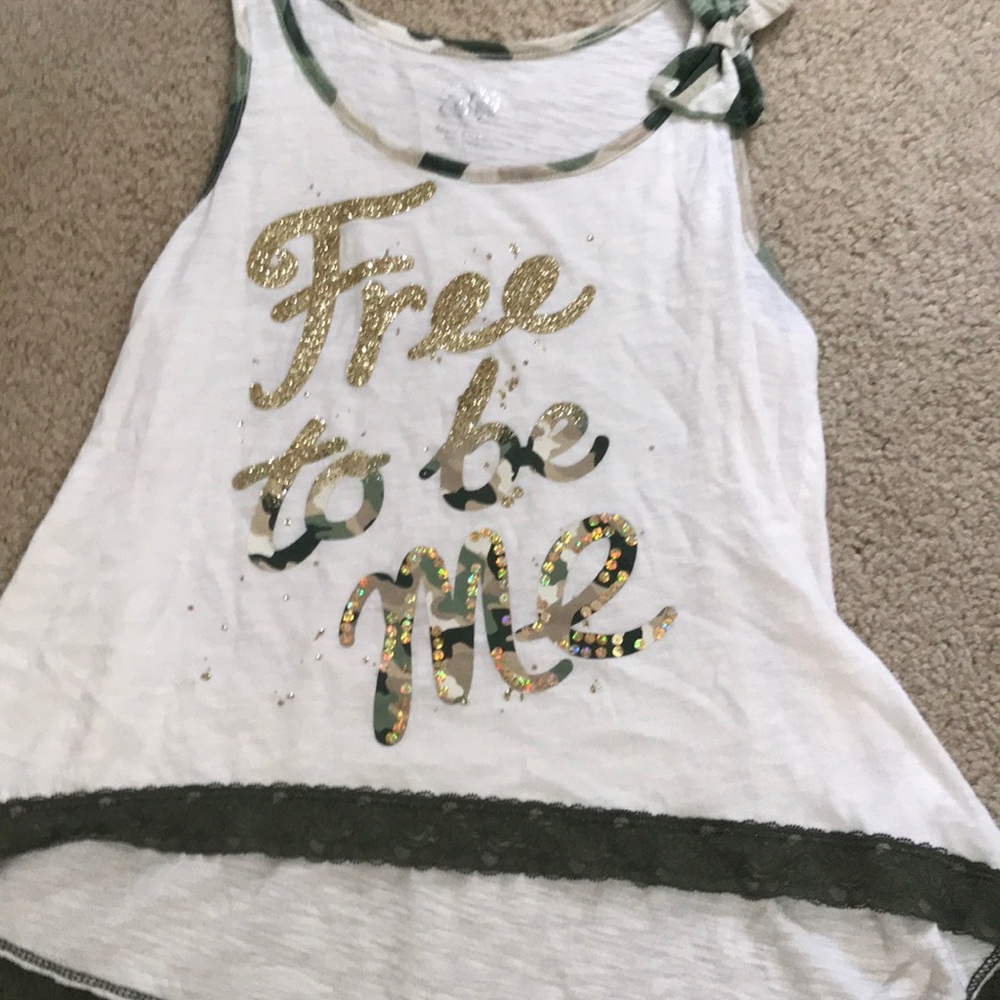 Camo free to be me shirt